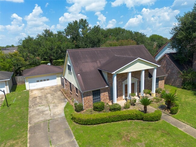 property at 2902 Meadowcreek Dr