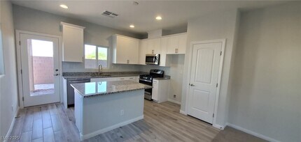 5846 Steinbeck Vly St in Las Vegas, NV - Building Photo - Building Photo