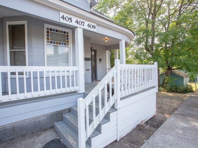 405-409 2nd St in Oregon City, OR - Building Photo - Building Photo