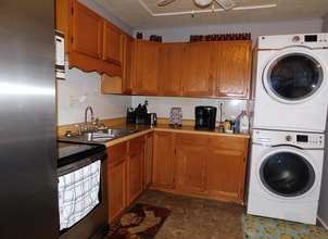 1800 Cassville Mount Morris Rd, Unit upper in Morgantown, WV - Foto de edificio - Building Photo