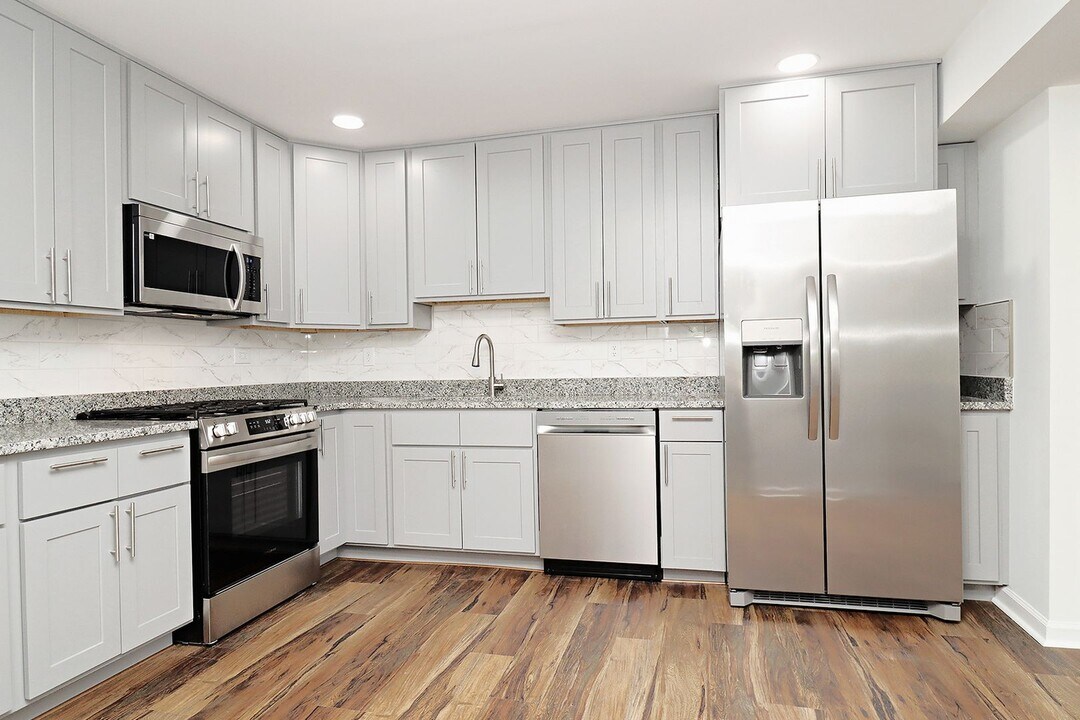 909 Ridge St-Unit -Ridge St 909 #B in Charlottesville, VA - Building Photo