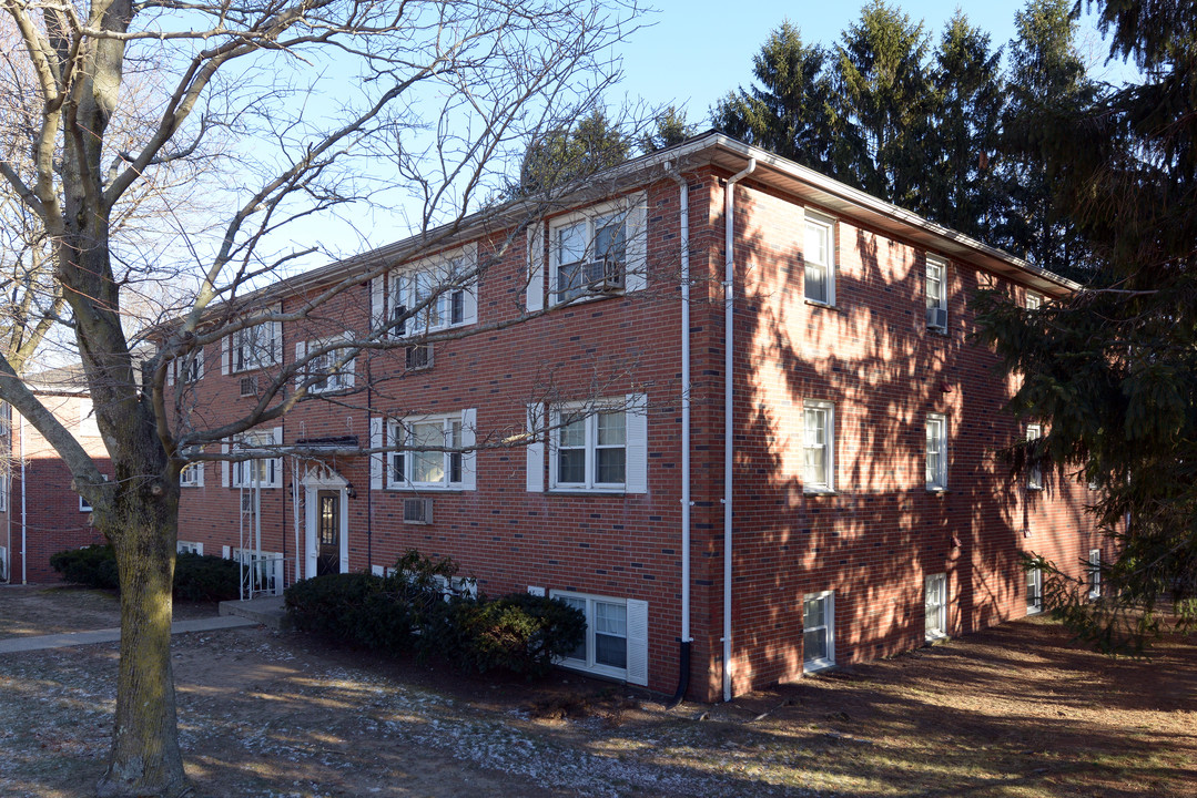 425-435 North St in Randolph, MA - Foto de edificio