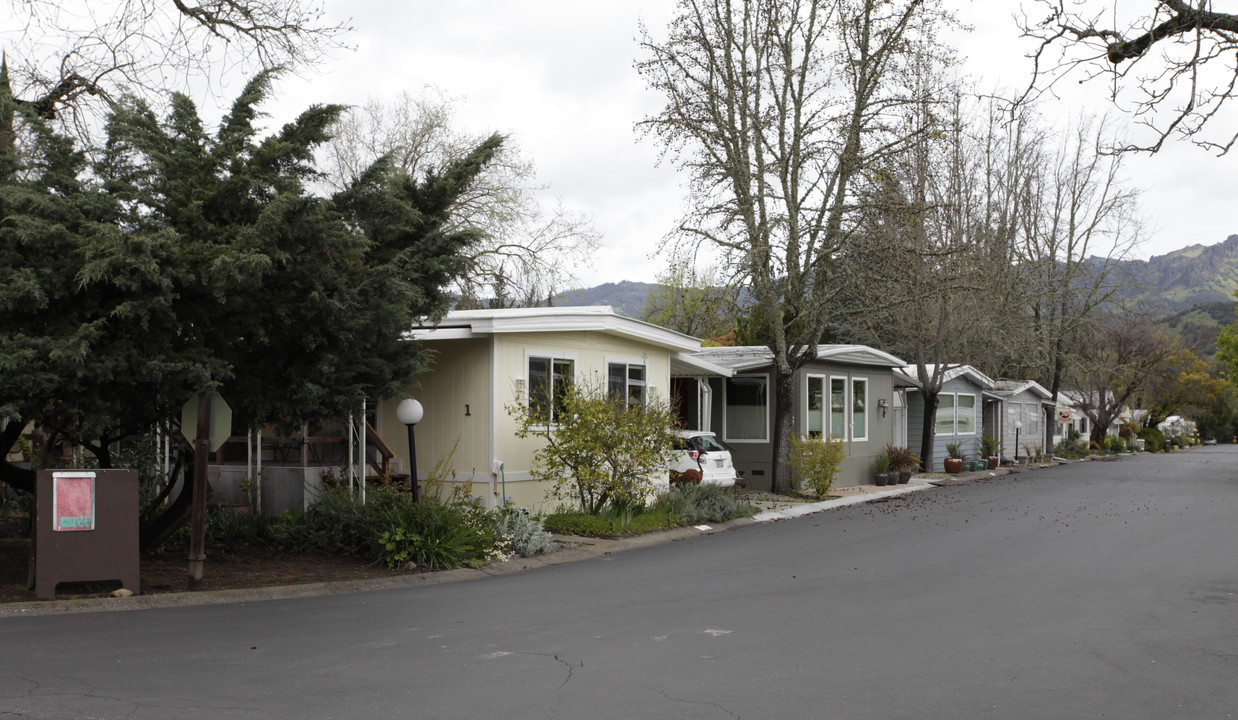 Rancho De Calistoga in Calistoga, CA - Foto de edificio