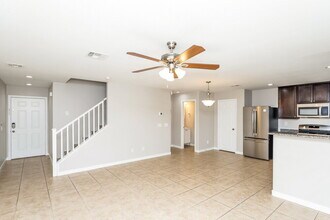 8261 Oliver Twist Ln in Las Vegas, NV - Building Photo - Building Photo