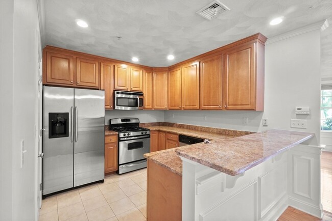 215 Harvard St in Medford, MA - Building Photo - Building Photo
