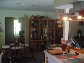 6202 Wagonwheel Cir in Houston, TX - Building Photo - Building Photo