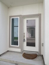 409 N Nagle St in Houston, TX - Foto de edificio - Building Photo