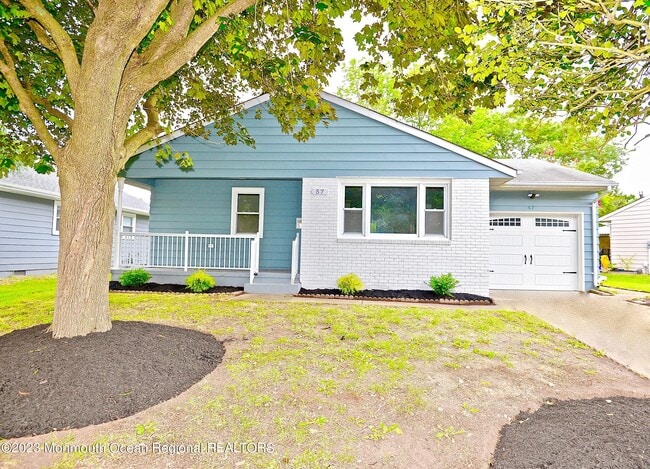 57 Golden Glow Circus in Toms River, NJ - Building Photo - Building Photo