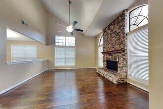 151 E Pathfinders Cir in Spring, TX - Building Photo - Building Photo