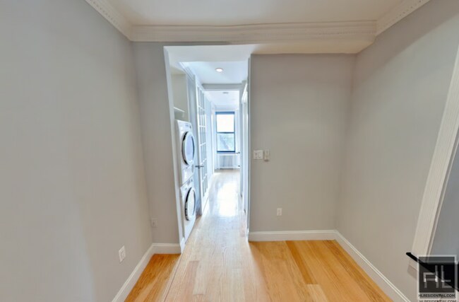 E 5TH ST. in New York, NY - Building Photo - Building Photo