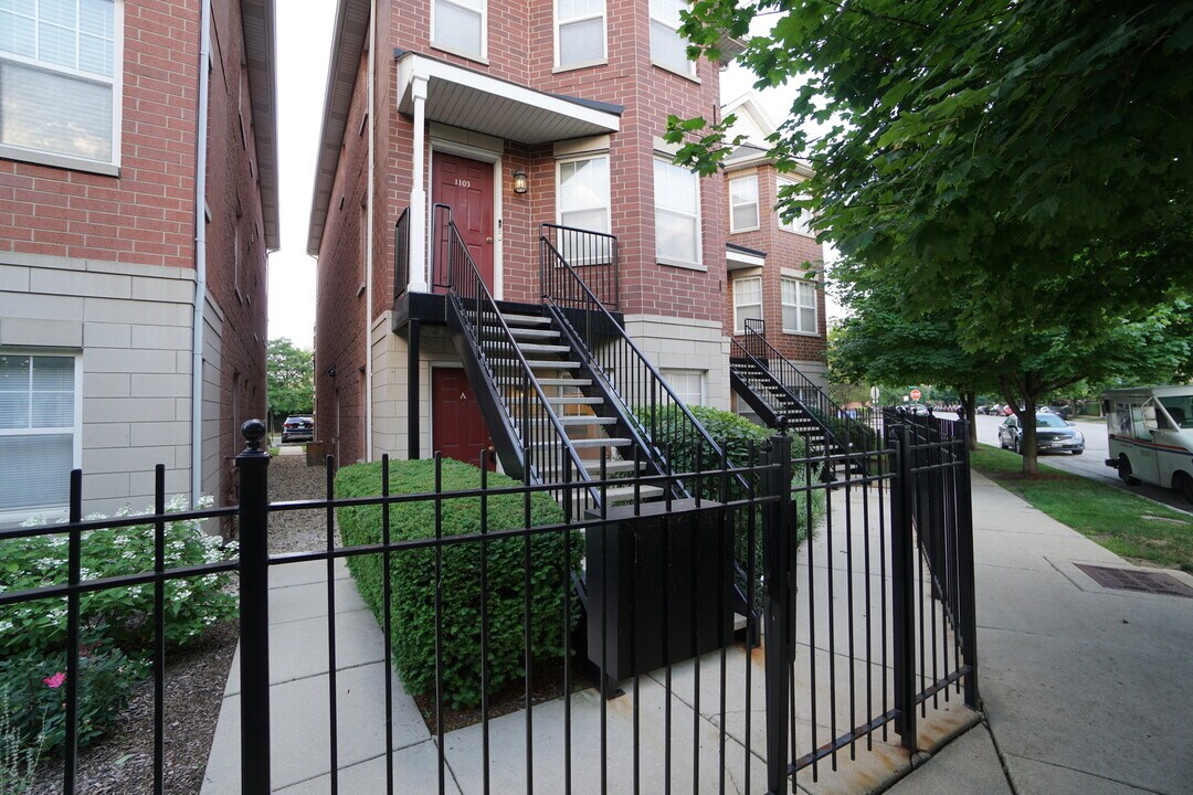 1103 N Crosby St in Chicago, IL - Building Photo