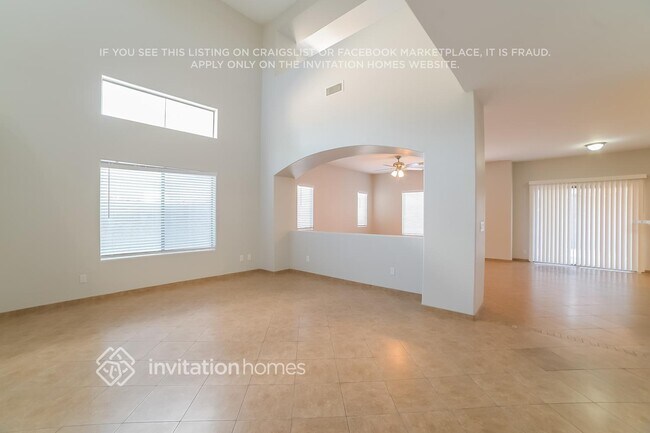 411 W Sundance Way in Chandler, AZ - Foto de edificio - Building Photo