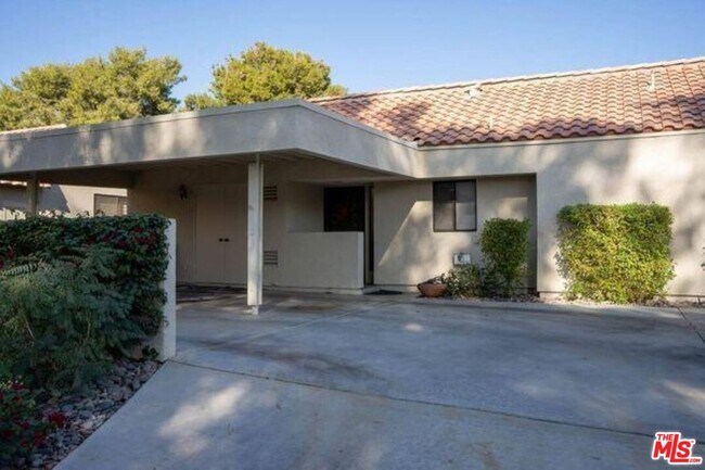 77116 Pauma Valley Way in Palm Desert, CA - Building Photo - Building Photo