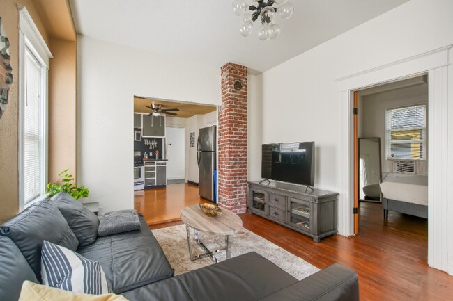 1229 SE 36th Ave in Portland, OR - Building Photo - Building Photo