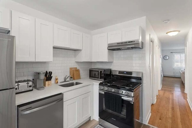 9606 Golf Terrace in Des Plaines, IL - Building Photo - Building Photo