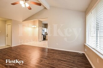 2718 N Brompton Dr in Pearland, TX - Building Photo - Building Photo
