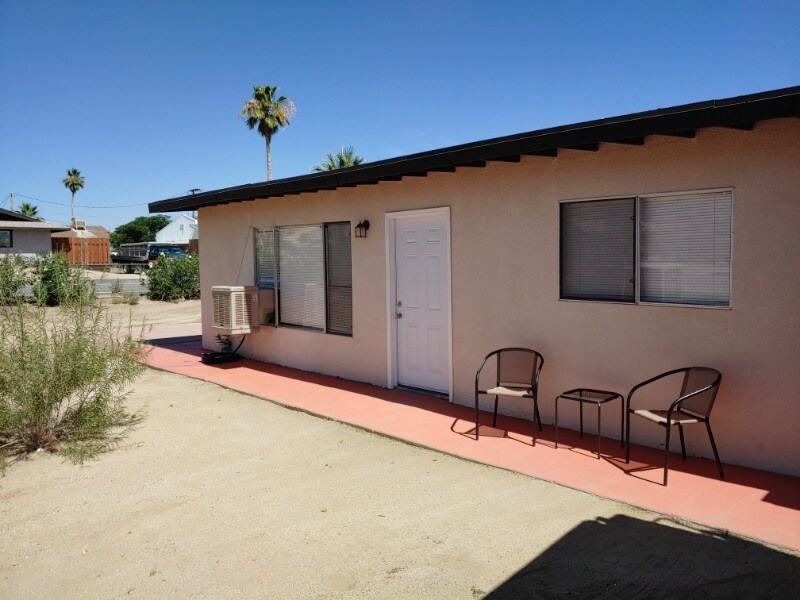 71938 Gorgonio Dr in Twentynine Palms, CA - Foto de edificio