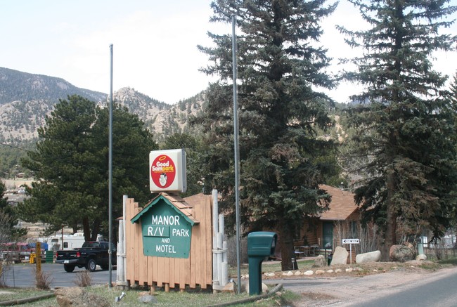 Manor Rv Park in Estes Park, CO - Foto de edificio - Building Photo