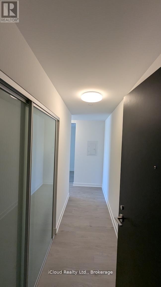 120 Broadway Ave in Toronto, ON - Building Photo - Building Photo