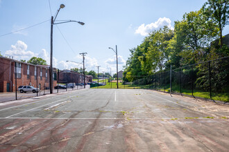 Noahs Landing in Nashville, TN - Building Photo - Building Photo