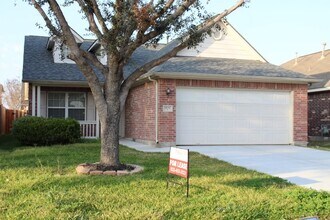 18114 Surrey Lake Ln in Richmond, TX - Building Photo - Building Photo