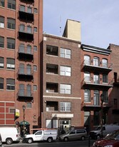 1215 Sansom St in Philadelphia, PA - Building Photo