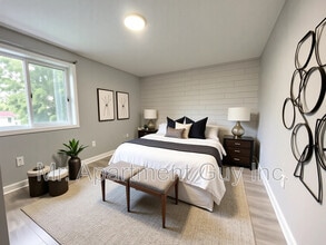 1974 Portage Rd in Niagara Falls, ON - Building Photo - Building Photo