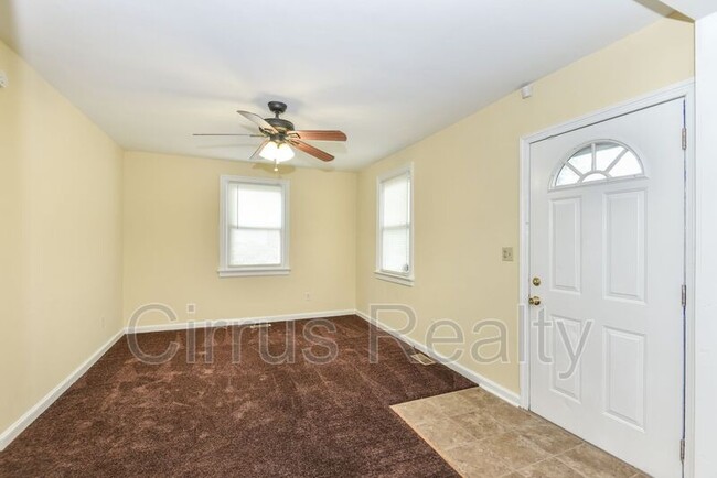 610 Ellen Rd in Newport News, VA - Building Photo - Building Photo