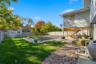 6502 Allison Ave in Windsor Heights, IA - Building Photo - Building Photo