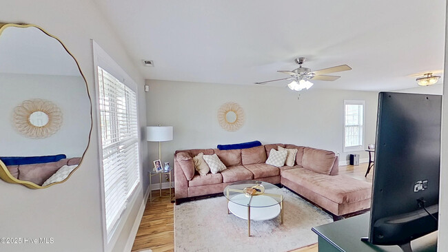 209 Oak Ridge Ln in Holly Ridge, NC - Building Photo - Building Photo