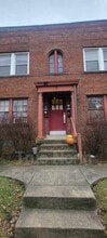 1683 1/2 Oak St in Columbus, OH - Building Photo - Building Photo