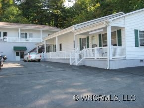 169 Country Club Dr in Waynesville, NC - Foto de edificio