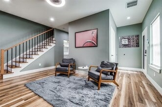 4707 Barry Ave in Dallas, TX - Building Photo - Building Photo