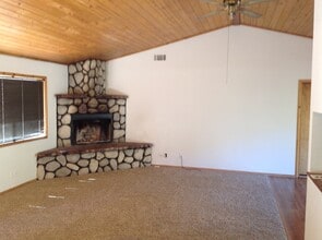 15709 Plum Way in Pine Mountain Club, CA - Building Photo - Building Photo