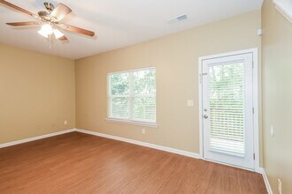 526 Hill Crest Cir in Hiram, GA - Building Photo - Building Photo
