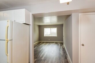 641 Powder Springs St in Smyrna, GA - Building Photo - Building Photo