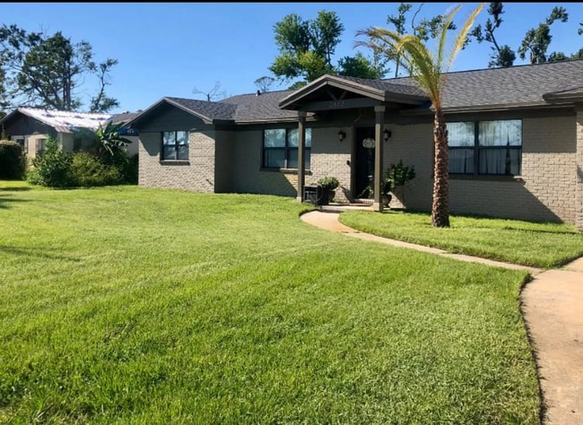 2802 W 21st Ct in Panama City, FL - Building Photo - Building Photo