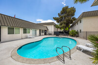 Red Rock Cove-Newly Renovated Apartment Homes in Las Vegas, NV - Foto de edificio - Building Photo