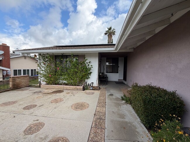 3668 28th St E in Highland, CA - Building Photo - Building Photo