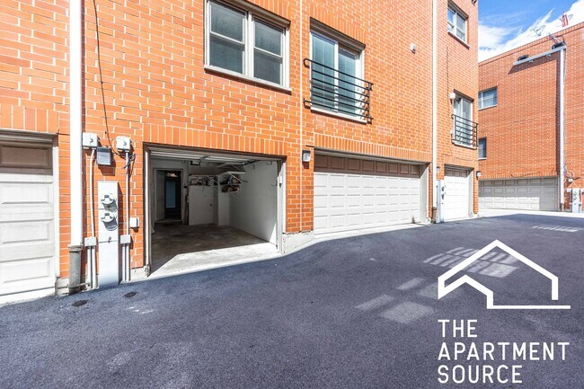 855 W Erie St in Chicago, IL - Building Photo - Building Photo