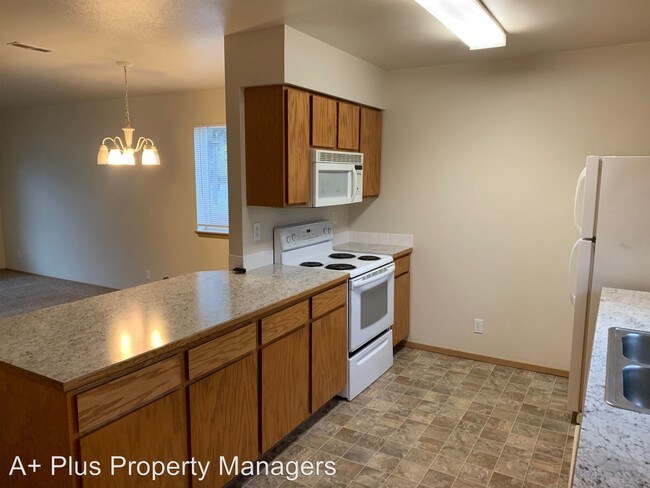 1813 E 3rd Ave in Post Falls, ID - Building Photo - Building Photo