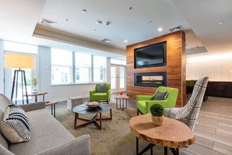 MetroMark in Jamaica Plain, MA - Foto de edificio - Building Photo
