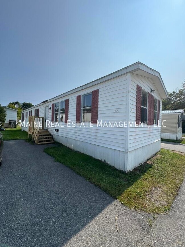 property at 8 Goodwin Lp
