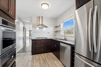 4951 W Foster Ave in Chicago, IL - Building Photo - Building Photo