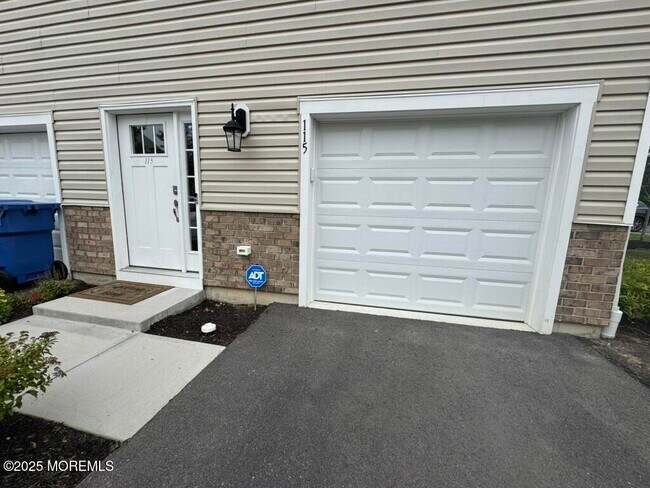 115 Melanie Wy in Stafford Township, NJ - Building Photo - Building Photo