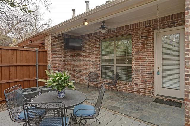 property at 6010 La Vista Dr