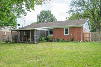 5707 NW 66th Ave in Johnston, IA - Building Photo - Building Photo