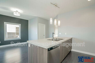 8734-8772 Avenuekey 46 in Grande Prairie, AB - Building Photo - Building Photo
