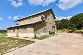 112 Ridge Harbor Dr in Spicewood, TX - Building Photo - Building Photo