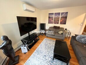 6 Nashua St, Unit 2 in Somerville, MA - Building Photo - Building Photo